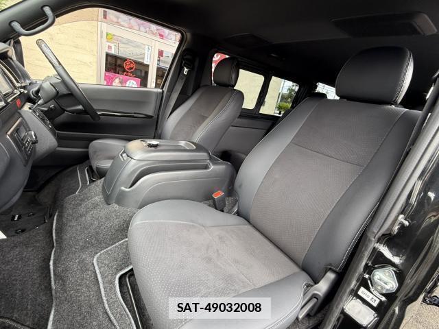 Toyota HIACE VAN 2023-09 7817795-18
