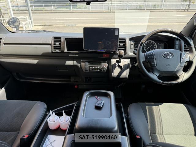 Toyota HIACE VAN 2023-07 7817796-2