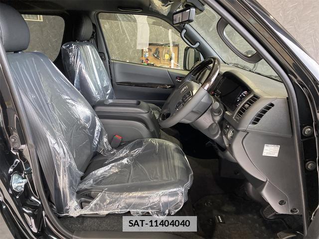 Toyota HIACE VAN 2026-04 7818710-12
