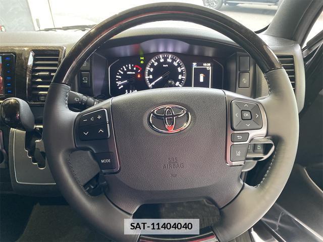 Toyota HIACE VAN 2026-04 7818710-15