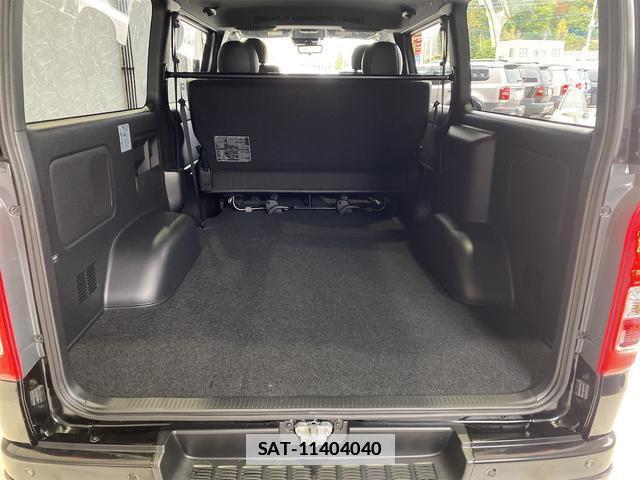 Toyota HIACE VAN 2026-04 7818710-17