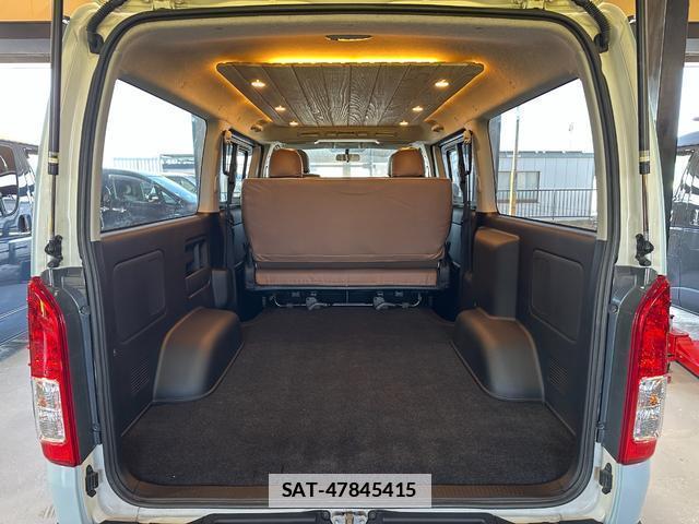 Toyota HIACE VAN 2017-04 7819139-1