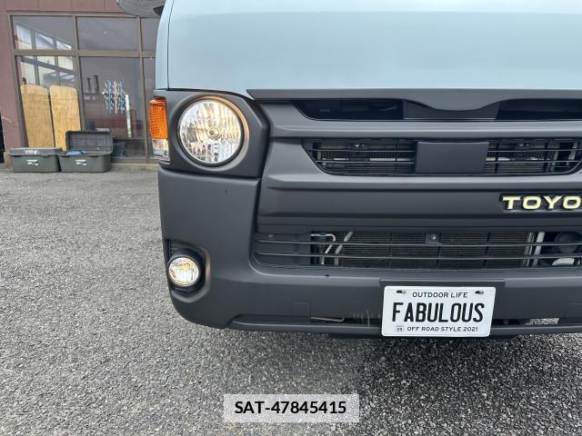 Toyota HIACE VAN 2017-04 7819139-13