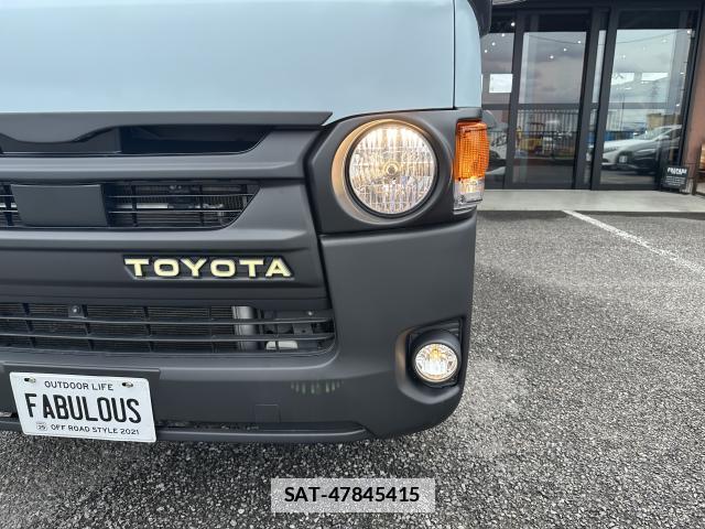 Toyota HIACE VAN 2017-04 7819139-14