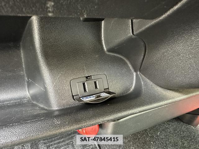 Toyota HIACE VAN 2017-04 7819139-18