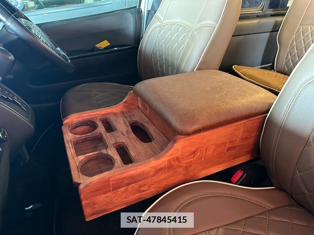 Toyota HIACE VAN 2017-04 7819139-4