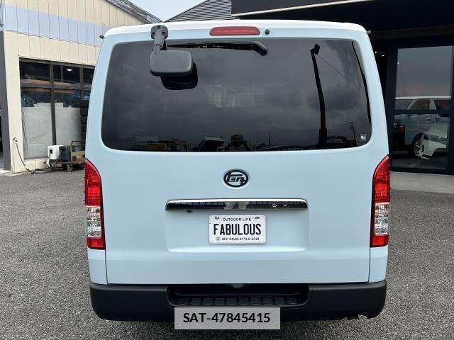 Toyota HIACE VAN 2017-04 7819139-9