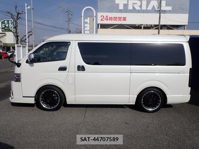 Toyota HIACE VAN 2022-09 7819645-10