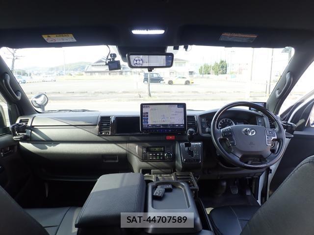 Toyota HIACE VAN 2022-09 7819645-2