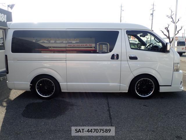 Toyota HIACE VAN 2022-09 7819645-3