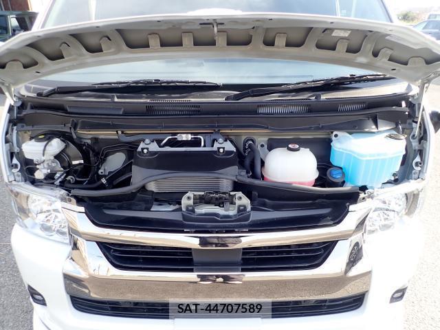Toyota HIACE VAN 2022-09 7819645-7