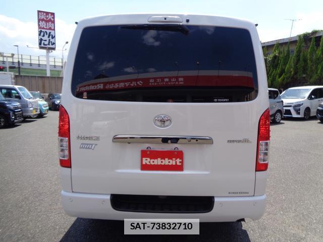Toyota HIACE VAN 2021-05 7820433-11