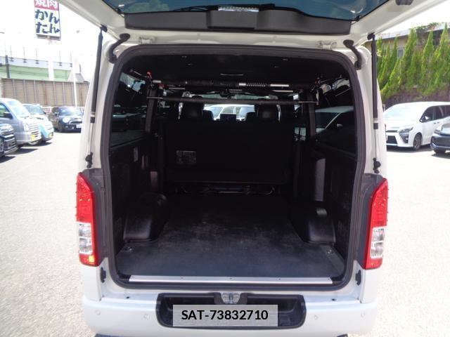 Toyota HIACE VAN 2021-05 7820433-14