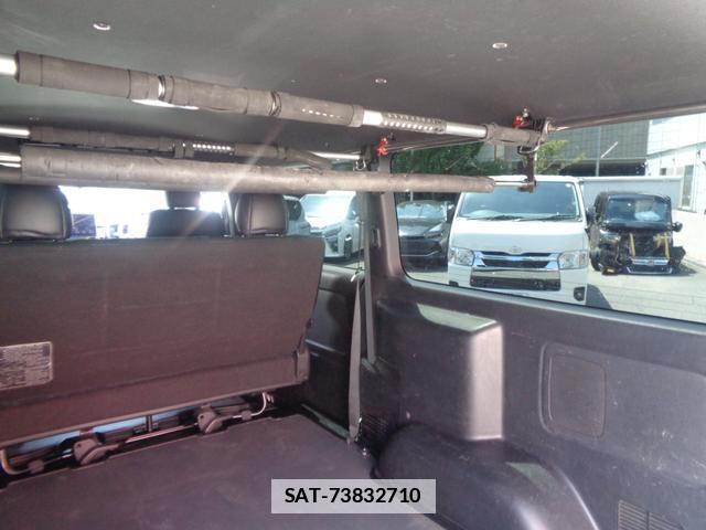 Toyota HIACE VAN 2021-05 7820433-16
