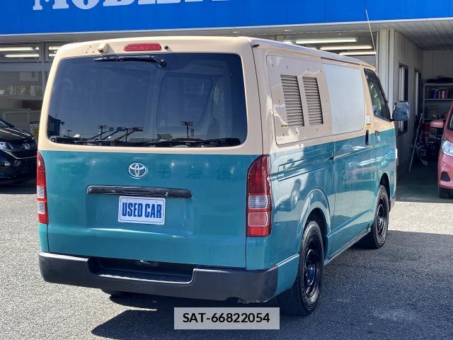 Toyota HIACE VAN 2017-07 7820665-1