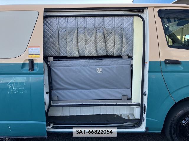 Toyota HIACE VAN 2017-07 7820665-12