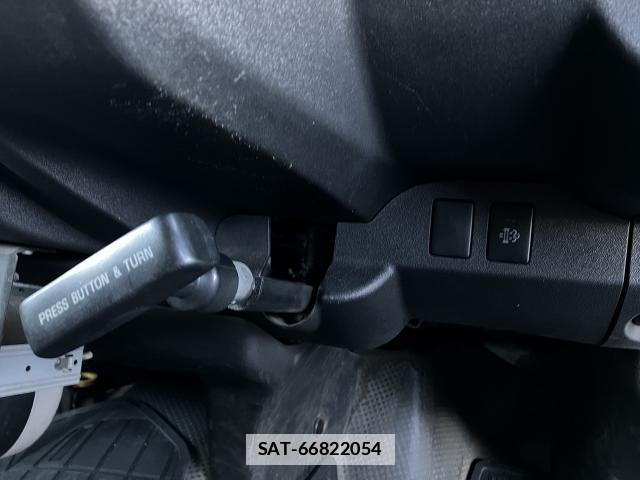 Toyota HIACE VAN 2017-07 7820665-4