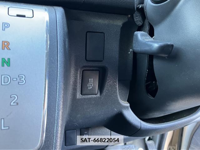 Toyota HIACE VAN 2017-07 7820665-5