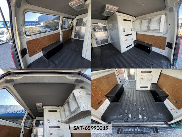 Toyota HIACE VAN 2012-11 7820668-12