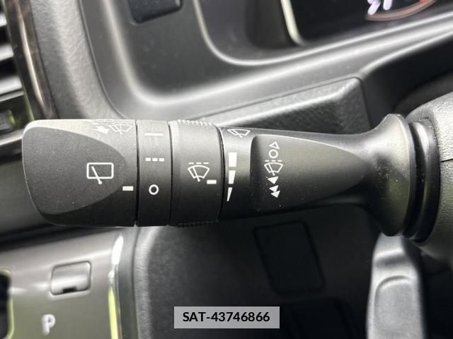 Toyota HIACE VAN 2024-06 7820917-16