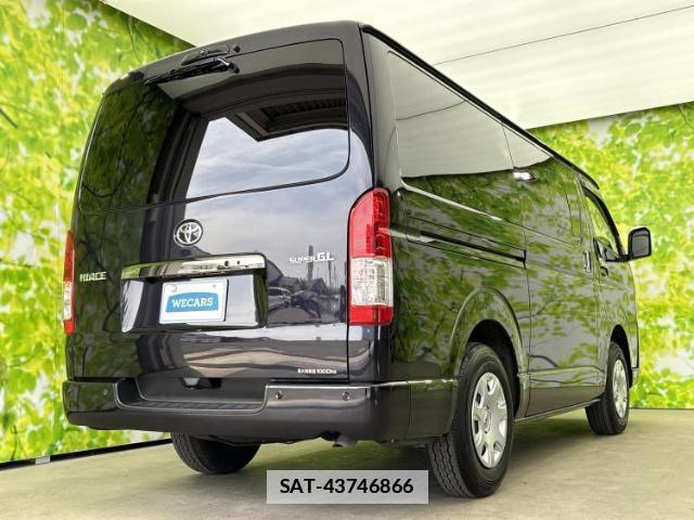 Toyota HIACE VAN 2024-06 7820917-2