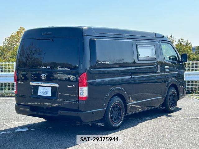 Toyota HIACE VAN 2021-03 7823118-11