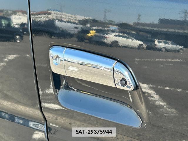 Toyota HIACE VAN 2021-03 7823118-19