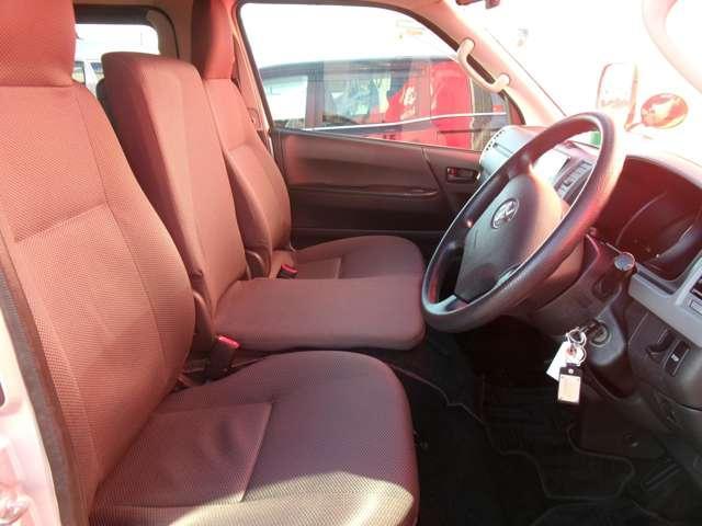 Toyota HIACE VAN 2011-11 7823305-15