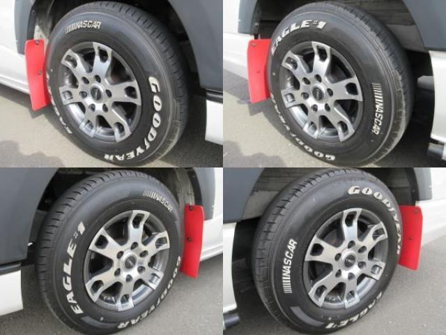 Toyota HIACE VAN 2023-05 7823316-13