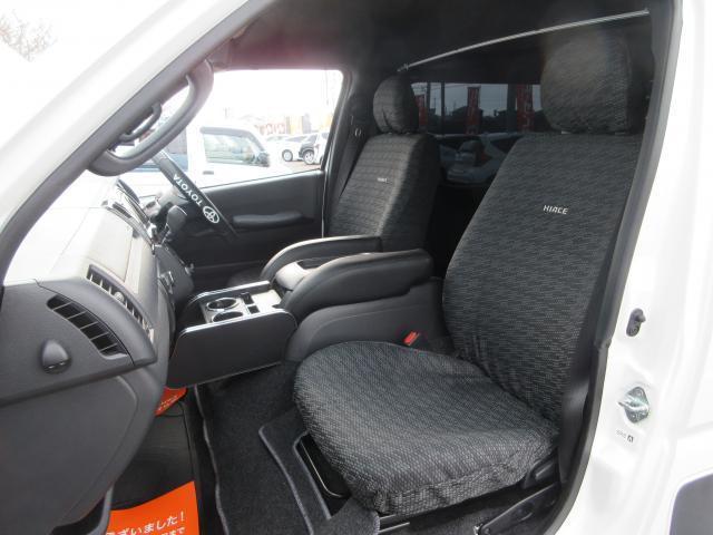Toyota HIACE VAN 2023-05 7823316-17