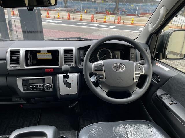 Toyota HIACE VAN 2026-01 7823325-1