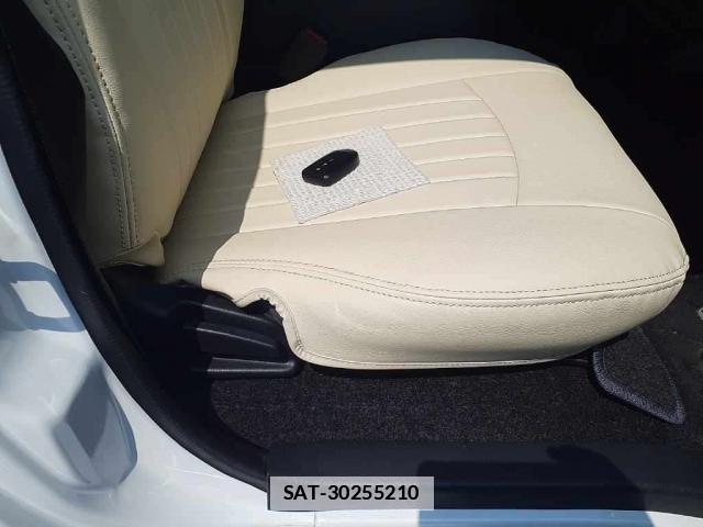 Toyota HIACE WAGON 2020-06 7811371-11