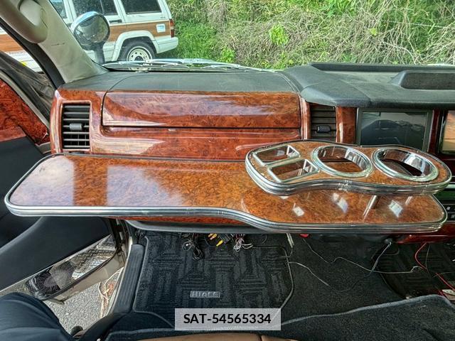 Toyota HIACE WAGON 2015-11 7812704-1