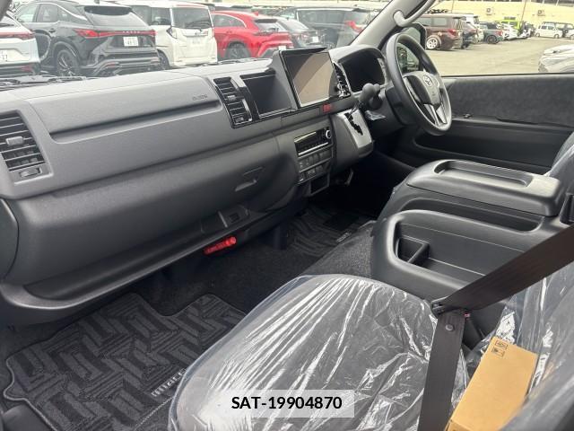 Toyota HIACE WAGON 2026-05 7813496-3