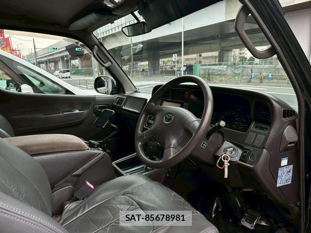 Toyota HIACE WAGON 2001-01 7813866-11