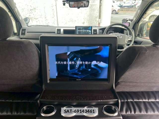 Toyota HIACE WAGON 2023-10 7815392-17