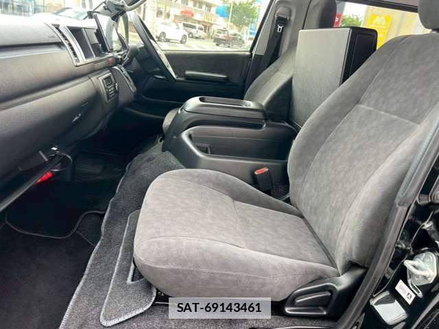 Toyota HIACE WAGON 2023-10 7815392-8