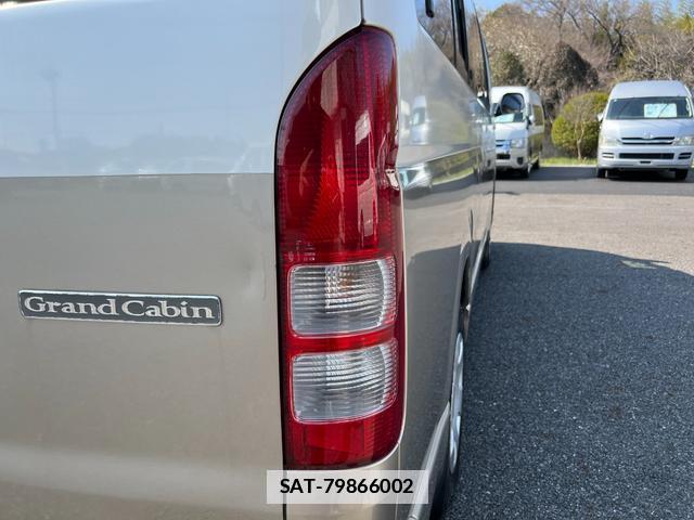 Toyota HIACE WAGON 2007-09 7816079-13