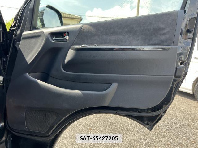Toyota HIACE WAGON 2014-06 7816083-11