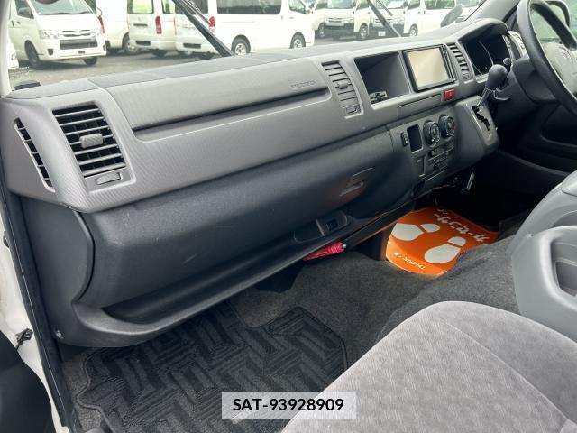 Toyota HIACE WAGON 2009-02 7816087-9