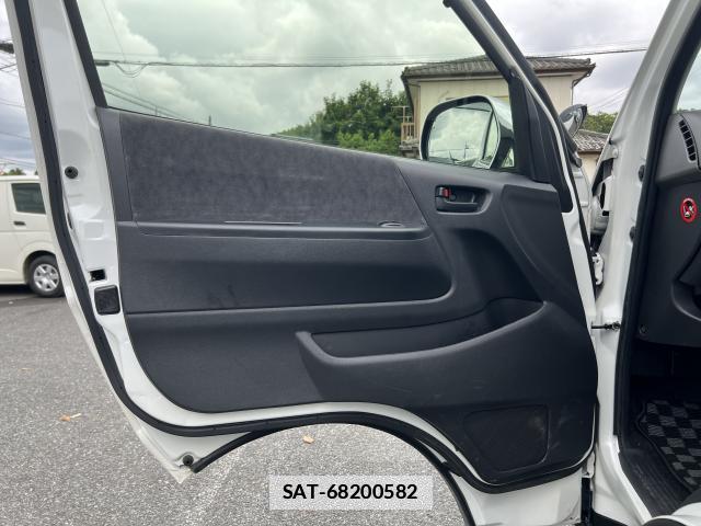 Toyota HIACE WAGON 2012-11 7816112-12