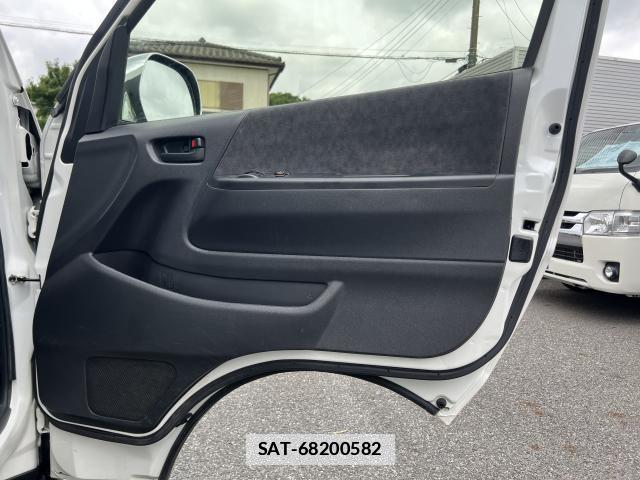 Toyota HIACE WAGON 2012-11 7816112-13
