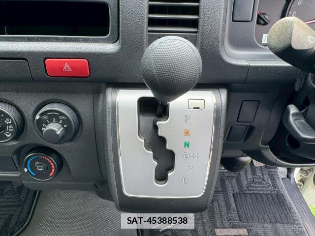 Toyota HIACE WAGON 2014-04 7816481-10