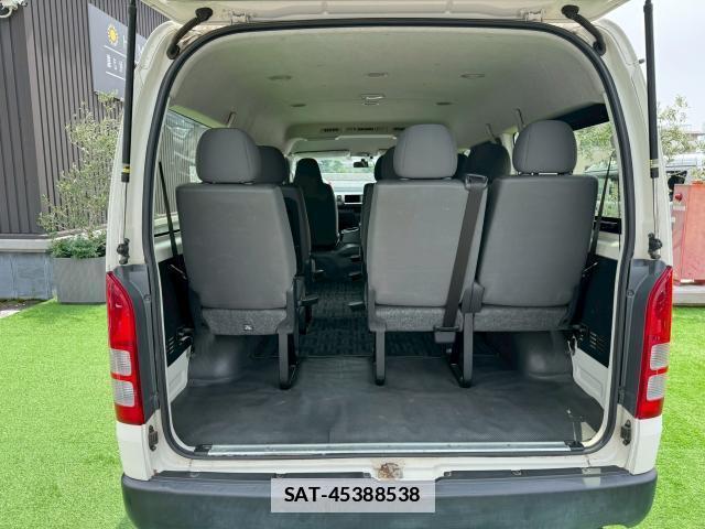 Toyota HIACE WAGON 2014-04 7816481-13