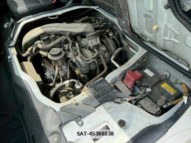 Toyota HIACE WAGON 2014-04 7816481-16