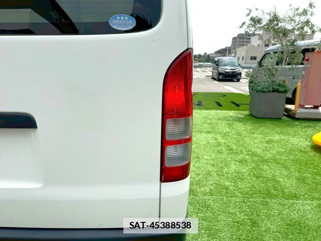 Toyota HIACE WAGON 2014-04 7816481-19