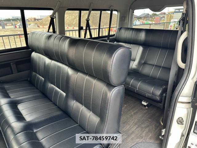 Toyota HIACE WAGON 2013-06 7819140-1