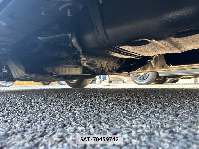 Toyota HIACE WAGON 2013-06 7819140-18