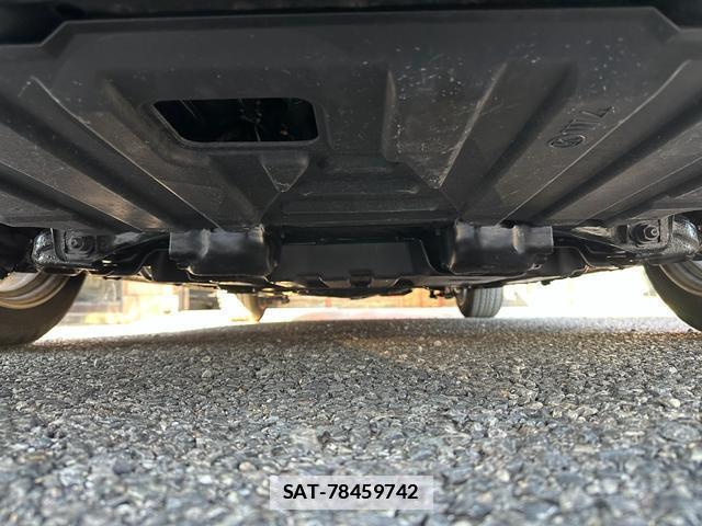 Toyota HIACE WAGON 2013-06 7819140-19