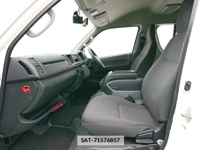 Toyota HIACE WAGON 2015-06 7819918-11